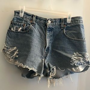Women’s high-rise short shorts
